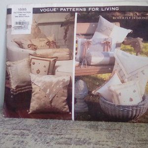 Vogue #1595 Pillow Pattern